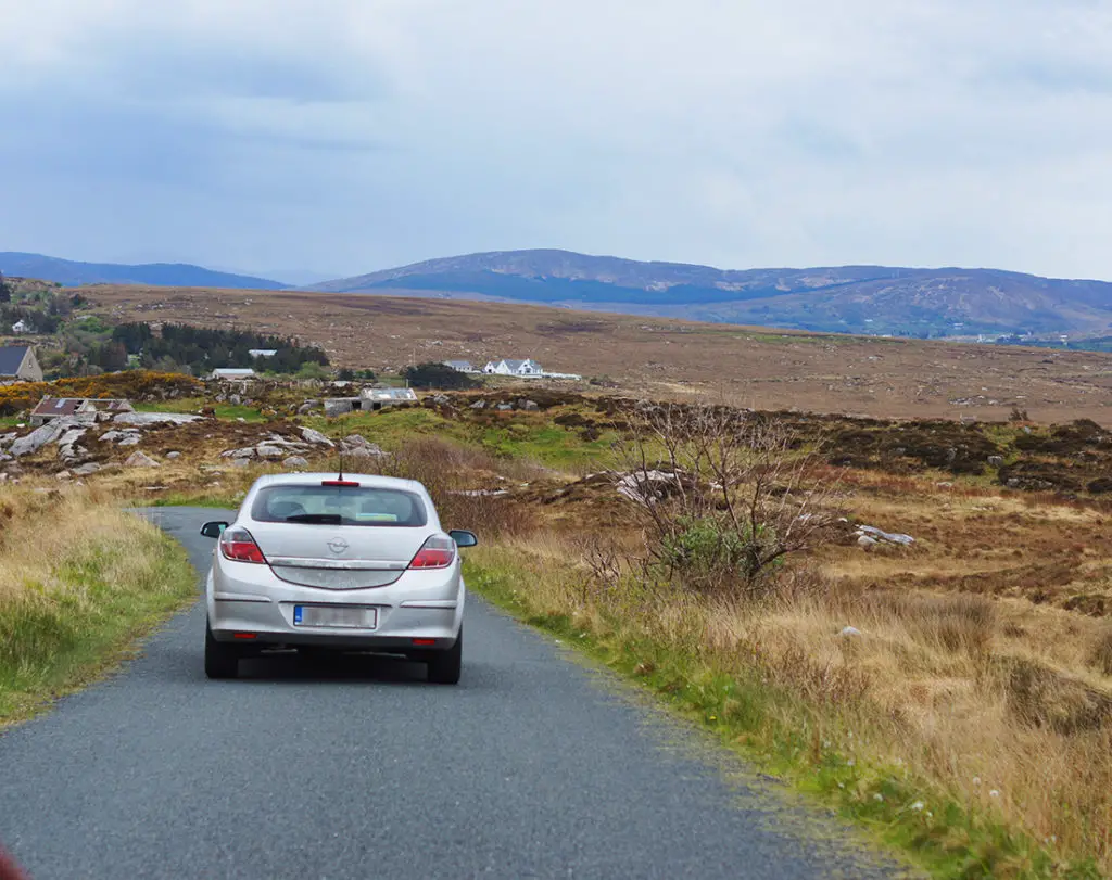 Alquiler de coches en Irlanda en un día festivo.